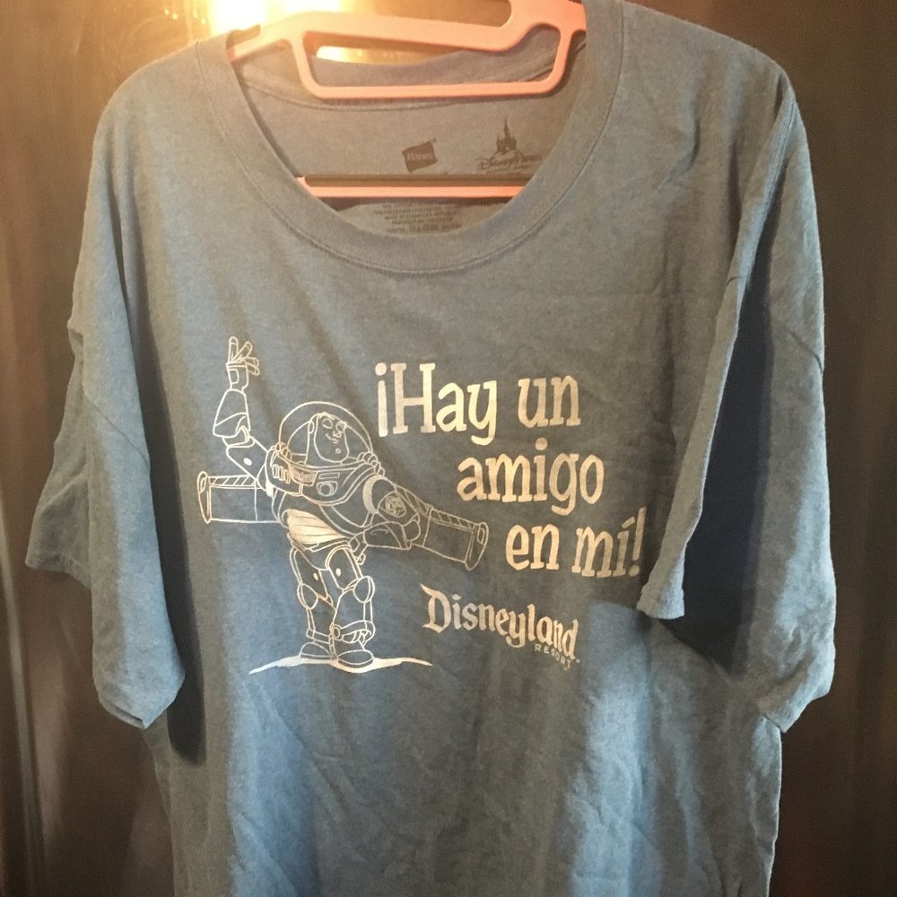 🎠Disneyland Spanish Tee 116  buy 2 tees for a deal